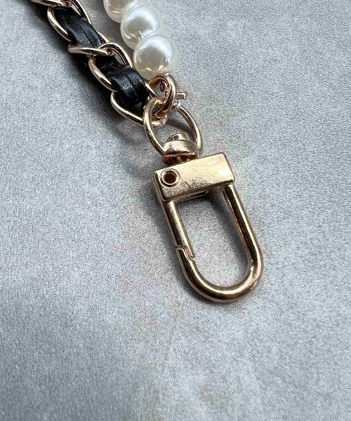 PICCIN（ピッチン）の「パールｘレザーチェーンスマホショルダーストラップ（スマホグッズ・レディース・ホワイト・FREE）」の12枚目の写真