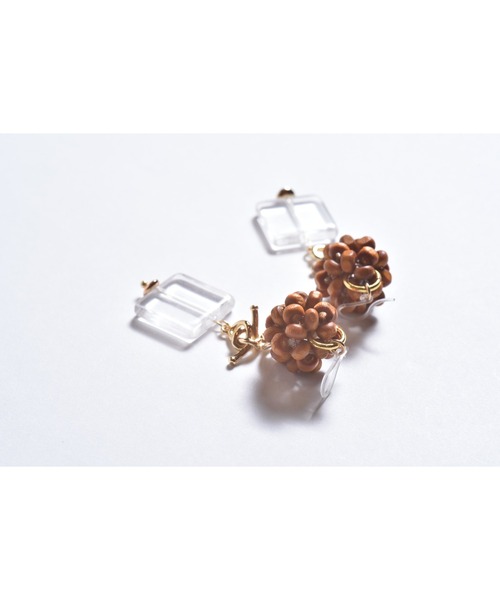 tone(トーン)の「【Astyle】tubutubuクリア樹脂ピアス(MA)(ピアス(両耳用)・レディース・ブラウン系その他・FREE)」の4枚目の写真