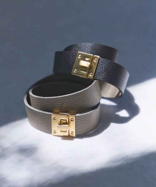 LAVEANGE（ラビアンジェ）の「牛革/レザー2重ブレスレット（ブレスレット・レディース・グレイッシュベージュ/ブラック・F）」の3枚目の写真
