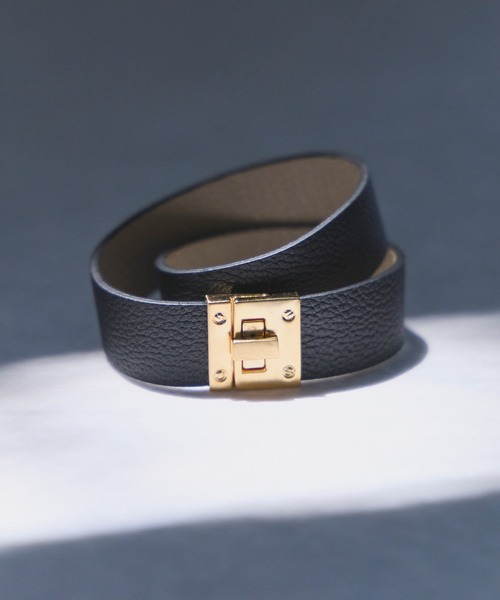 LAVEANGE（ラビアンジェ）の「牛革/レザー2重ブレスレット（ブレスレット・レディース・グレイッシュベージュ/ブラック・F）」の5枚目の写真