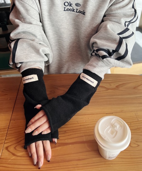 CLEA（クレア）の「メランジニットアームウォーマー（アームカバー・レディース・ブラック/ライトブルー/グリーン/モカ・FREE）」の8枚目の写真