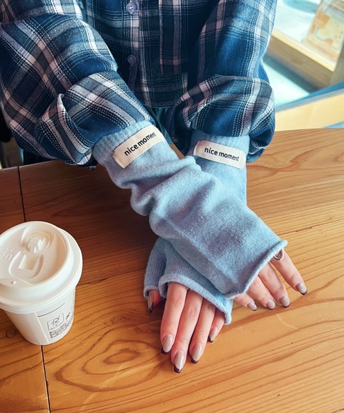 CLEA（クレア）の「メランジニットアームウォーマー（アームカバー・レディース・ブラック/ライトブルー/グリーン/モカ・FREE）」の20枚目の写真