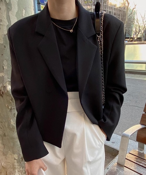 AO2(アオズ)の「Tailored jacket / ショート丈 テーラードジャケット(テーラードジャケット・レディース・アイボリー/ブラック・FREE)」の2枚目の写真