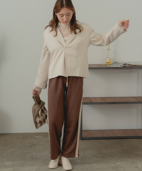 AO2(アオズ)の「Tailored jacket / ショート丈 テーラードジャケット(テーラードジャケット・レディース・アイボリー/ブラック・FREE)」の10枚目の写真