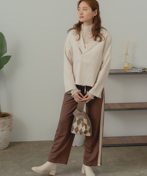 AO2(アオズ)の「Tailored jacket / ショート丈 テーラードジャケット(テーラードジャケット・レディース・アイボリー/ブラック・FREE)」の11枚目の写真