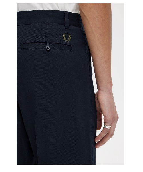 【新品未使用】フレッドペリー 黒色 Straight Leg Trouser FRED PERRY（フレッドペリー）の「Straight Leg Twill Trouser
