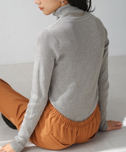 Bou Jeloud（ブージュルード）の「毛混ラメタートルネックプルオーバー（ニット/セーター・レディース・ネイビー/グレー/ブラック・FREE）」の13枚目の写真