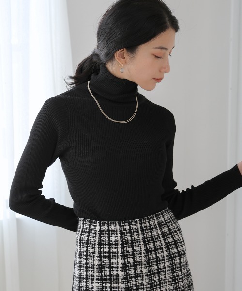 Bou Jeloud（ブージュルード）の「毛混ラメタートルネックプルオーバー（ニット/セーター・レディース・ネイビー/グレー/ブラック・FREE）」の4枚目の写真