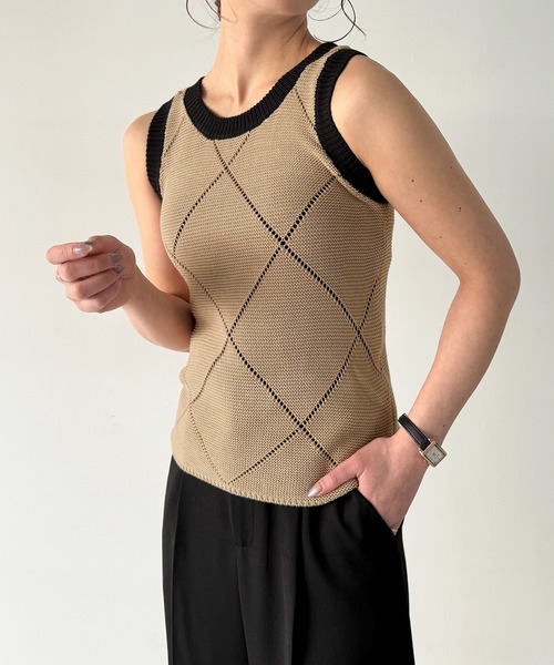 JUNOAH（ジュノア）の「ダイヤ透かし柄ニットタンクトップ（タンクトップ・レディース・アイボリー/ブラック/ベージュ・MEDIUM）」の9枚目の写真