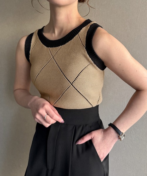 JUNOAH（ジュノア）の「ダイヤ透かし柄ニットタンクトップ（タンクトップ・レディース・アイボリー/ブラック/ベージュ・MEDIUM）」の22枚目の写真