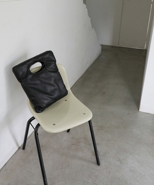 select MOCA（セレクトモカ）の「パテッド2WAYバッグ（ハンドバッグ・レディース・ブラック/アイボリー/ベージュ・FREE）」の19枚目の写真