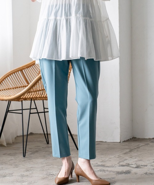 VitaFelice（ヴィータフェリーチェ）の「ダブルクロス テーパードパンツ（その他パンツ・レディース・ブラック/イエロー/ブルー系/ネイビー/オレンジ/グリーン/ピンク/サンドベージュ/ラベンダー・M/L/LL/S）」の3枚目の写真