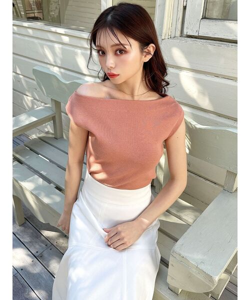 RESEXXY(リゼクシー)の「アシンメトリーボートネックニットトップス(ニット/セーター・レディース・オレンジ/ブルー/ブラック・FREE)」の6枚目の写真