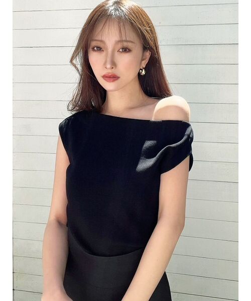 RESEXXY(リゼクシー)の「アシンメトリーボートネックニットトップス(ニット/セーター・レディース・オレンジ/ブルー/ブラック・FREE)」の12枚目の写真