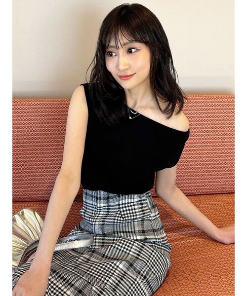 RESEXXY(リゼクシー)の「アシンメトリーボートネックニットトップス(ニット/セーター・レディース・オレンジ/ブルー/ブラック・FREE)」の19枚目の写真