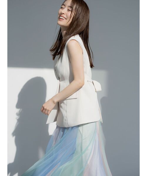 MERCURYDUO(マーキュリーデュオ)の「【セットアップ着用可】ベルテッドジレ(ベスト・レディース・ベージュ/アイボリー・SMALL/MEDIUM)」の5枚目の写真