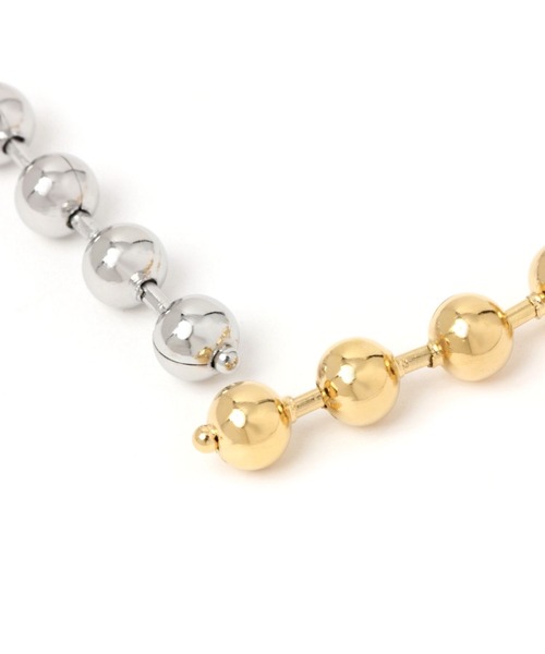 BAYFLOW(ベイフロー)の「ステンレス5粒ピアス(ピアス(両耳用)・レディース・イエロー/ライトグレー・FREE)」の4枚目の写真