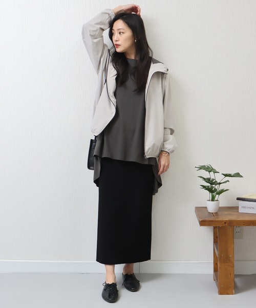 libelle more(リベル モア)の「《防風・撥水加工》軽量、単色・配色展開 マウンテンパーカー(マウンテンパーカー・レディース・グレイッシュベージュ/アイボリー/ブラック系その他/ベージュ系その他/ブラック/オリーブ・L/M)」の13枚目の写真
