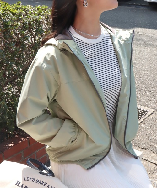 libelle more(リベル モア)の「《防風・撥水加工》軽量、単色・配色展開 マウンテンパーカー(マウンテンパーカー・レディース・グレイッシュベージュ/アイボリー/ブラック系その他/ベージュ系その他/ブラック/オリーブ・L/M)」の22枚目の写真