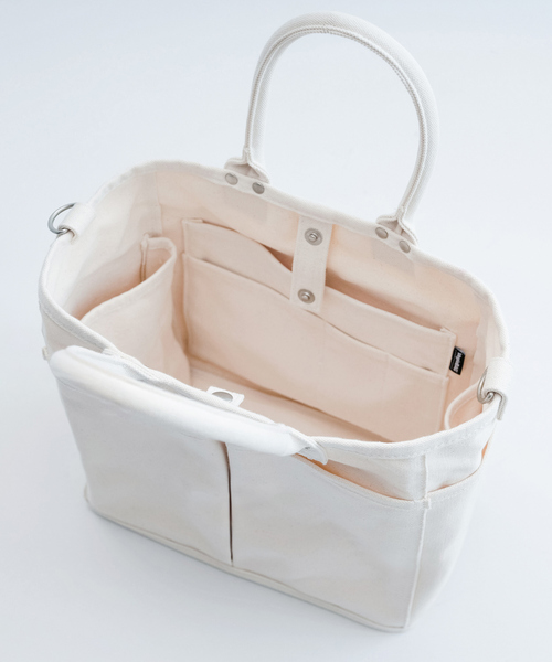 VegieBAG(ベジバッグ)の「【VegieBAG/ベジバッグ】SQUARE / キャンバストートバッグ(トートバッグ・レディース・アイボリー/ブラック・フリー)」の6枚目の写真