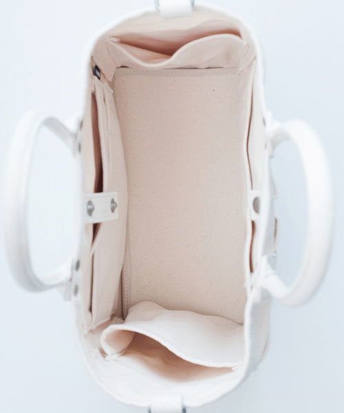 VegieBAG(ベジバッグ)の「【VegieBAG/ベジバッグ】SQUARE / キャンバストートバッグ(トートバッグ・レディース・アイボリー/ブラック・フリー)」の8枚目の写真