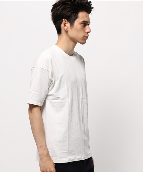 AZUL by moussy（アズールバイマウジー）の「ドロップショルダークルーネック5分袖T（Tシャツ/カットソー・メンズ・ブラック/ホワイト・SMALL/LARGE/MEDIUM/XX-LARGE/X-SMALL/X-LARGE）」の4枚目の写真