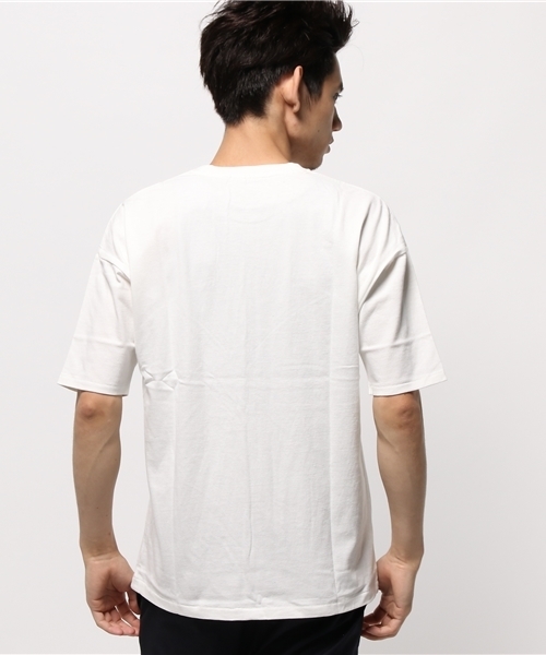 AZUL by moussy（アズールバイマウジー）の「ドロップショルダークルーネック5分袖T（Tシャツ/カットソー・メンズ・ブラック/ホワイト・SMALL/LARGE/MEDIUM/XX-LARGE/X-SMALL/X-LARGE）」の5枚目の写真