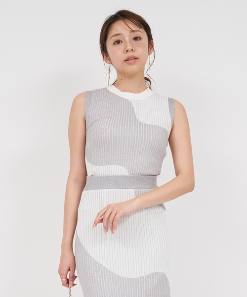 ROYAL PARTY(ロイヤルパーティー)の「カーブアートラメニットトップス(ニット/セーター・レディース・パープル/ブラック/オフホワイト・FREE)」の15枚目の写真
