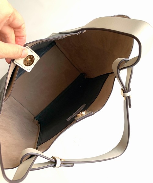 Q（キュー）の「2wayショルダートート（トートバッグ・レディース・チャコールグレー/ライトブルー・ONE SIZE）」の12枚目の写真