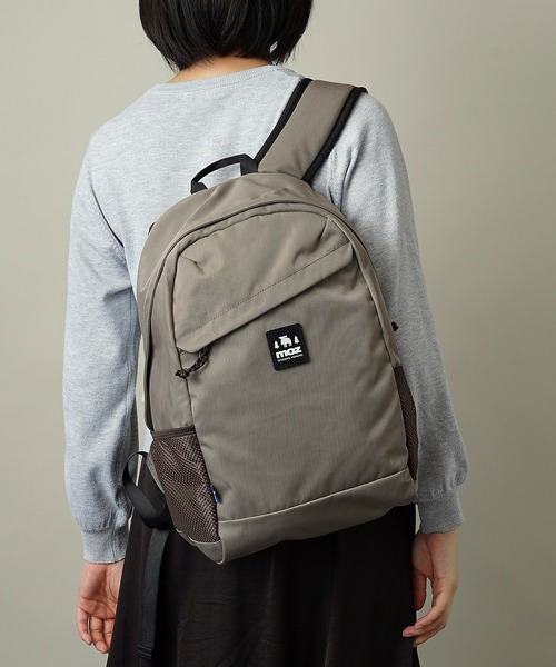 moz(モズ)の「MOZ(モズ) 軽撥水加工 ラウンド型 バックパック(バックパック/リュック・レディース・アイボリー/ブラック/グレイッシュベージュ/ライトグリーン/インディゴブルー/ブルー系その他/サンドベージュ・ONE SIZE)」の10枚目の写真