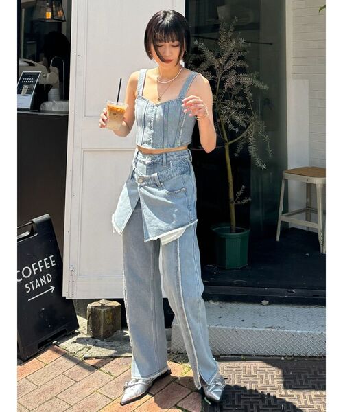 MURUA(ムルーア)の「【SET UP対応】フリンジデニムビスチェ(シャツ/ブラウス・レディース・ブラック/ライトブルー・FREE)」の6枚目の写真