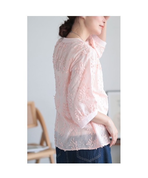 Sawa a la mode（サワアラモード）の「蔦刺繍コットンシャツブラウス（シャツ/ブラウス・レディース・ピンク/ホワイト/ブルー・FREE）」の13枚目の写真