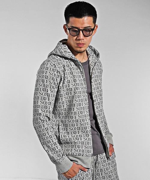 SOMEDIFF（サムディフ）の「【SOMEDIFF】総柄ジャガードフルジップパーカー メンズ（パーカー・メンズ・ホワイト/ネイビー・M/L/XL）」の4枚目の写真