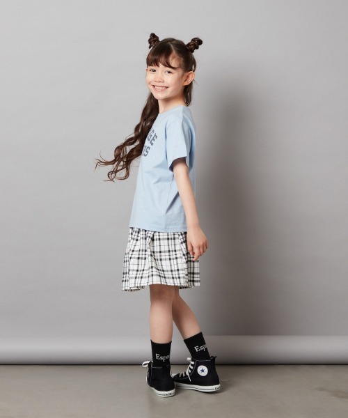 a.v.v（アーヴェヴェ）の「【接触冷感/ジメジメ対策/毛玉になりにくい/安心の綿100％/イージーケア】[140-150]ハート刺繍＆ロゴプリントゆるTシャツ（Tシャツ/カットソー・キッズ・ホワイト/チャコールグレー/ダークインディゴブルー・140/150）」の4枚目の写真