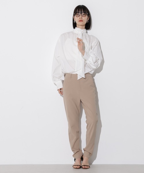 Apo(s)ture(アポスチャー)の「OLIVIA-001/合繊スリムパンツ(その他パンツ・レディース・ブラック/ベージュ/チャコール/グリーン・XS/S/M/L/XL)」の5枚目の写真