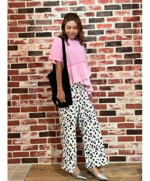 RODEO CROWNS WIDE BOWL(ロデオクラウンズワイドボウル)の「ピグメントフリルドッキングトップス(Tシャツ/カットソー・レディース・オフホワイト/ブラック/ピンク/グリーン・FREE)」の18枚目の写真