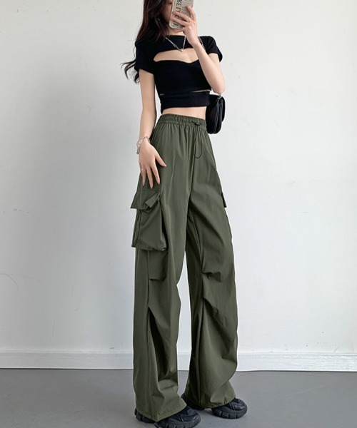 B'day(ビーデイ)の「【 B'day / ビーデー 】レディース メンズライクルーズカーゴパンツ(カーゴパンツ・レディース・ブラック/カーキ/ホワイト/ピンク・SMALL/MEDIUM)」の3枚目の写真