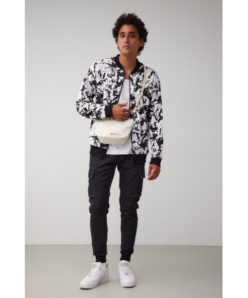 AZUL by moussy（アズールバイマウジー）の「キャンバス2WAYミニバッグ（ハンドバッグ・メンズ・ライトブルー/ブラック/カーキ/チャコールグレー/オフホワイト/マジェンタ・FREE）」の8枚目の写真