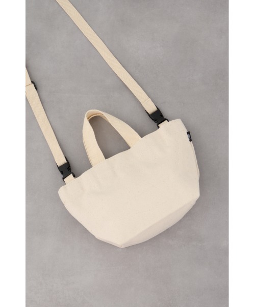 AZUL by moussy（アズールバイマウジー）の「キャンバス2WAYミニバッグ（ハンドバッグ・メンズ・ライトブルー/ブラック/カーキ/チャコールグレー/オフホワイト/マジェンタ・FREE）」の11枚目の写真