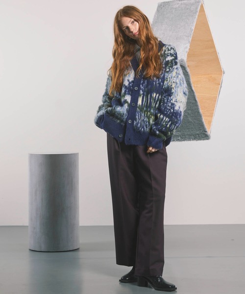 MAISON SPECIAL（メゾンスペシャル）の「《UNISEX》Prime-Over Landscape Painting V-Neck Knit Cardigan/プライムオーバーランドスケープペインティングVネックニットカーディガン 【MAISON SPECIAL/メゾンスペシャル】（カーディガン/ボレロ・メンズ・グレー/ブルー・1/2）」の5枚目の写真