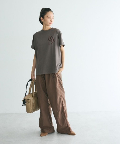 CRAFT STANDARD BOUTIQUE(クラフトスタンダードブティック)の「アソートロゴプリント半袖プルオーバー(Tシャツ/カットソー・レディース・ホワイト/ゴールド/シルバー/チャコールグレー/ブラック・FREE)」の9枚目の写真