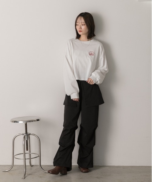 ad thie(アドティエ)の「ロゴ刺繍 ショート丈ロングTシャツ(Tシャツ/カットソー・レディース・ピンク/チャコール/ブラック/オフホワイト・FREE)」の16枚目の写真