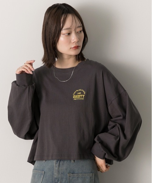 世界的に有名な セール】ロゴ刺繍 ショート丈ロングTシャツ（Tシャツ/カットソー トップス