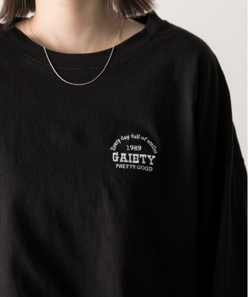 セール】ロゴ刺繍 ショート丈ロングTシャツ（Tシャツ/カットソー