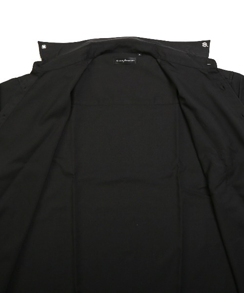 LUXSTYLE(ラグスタイル)の「チェーンピン付き無地ポリレーヨンビッグ長袖シャツ(シャツ/ブラウス・メンズ・ホワイト×ブラック/ホワイト/ブラック・FREE)」の14枚目の写真