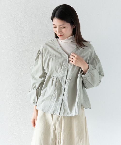LOSUCA(ロスカ)の「ペプラムギャザーボリュームスリーブブラウス / コットンリネン オールシーズン 大人カジュアル オフィスカジュアル オケージョン ナチュラル フレンチ レトロ シティガール(シャツ/ブラウス・レディース・オレンジ/オフホワイト/グレイッシュベージュ・FREE)」の10枚目の写真