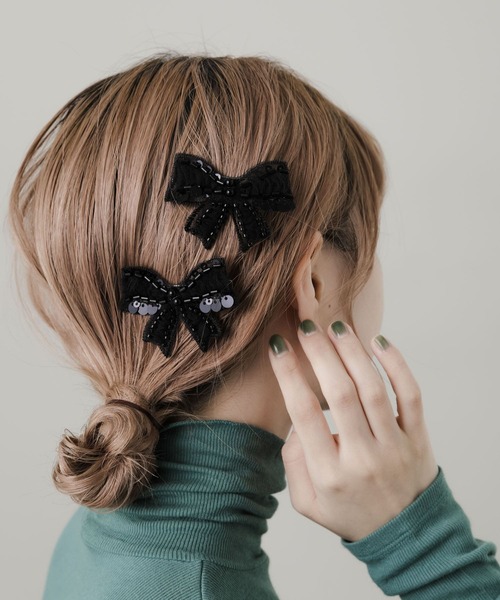SMELLY（スメリー）の「リボンモチーフ2セットピン（ヘアピン・レディース・ブラック・-）」の2枚目の写真