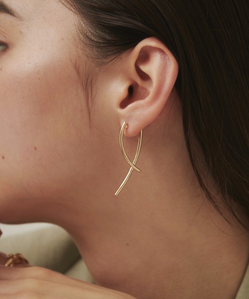 ciite'(シーテ)の「2ラインピアス (両耳用)(ピアス(両耳用)・レディース・シルバー/ゴールド・FREE)」の1枚目の写真