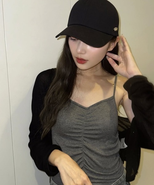 Daniel Wellington(ダニエルウェリントン)の「ダニエルウェリントン スタッズロゴ ベースボールキャップ(キャップ・レディース・ベージュ/ブラック/ブラウン系その他/カーキ/ピンク/ネイビー・FREE)」の15枚目の写真