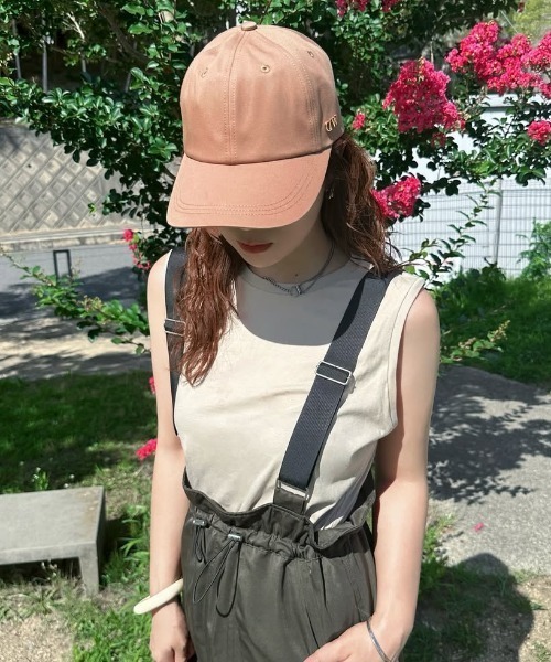 Daniel Wellington(ダニエルウェリントン)の「ダニエルウェリントン スタッズロゴ ベースボールキャップ(キャップ・レディース・ベージュ/ブラック/ブラウン系その他/カーキ/ピンク/ネイビー・FREE)」の21枚目の写真